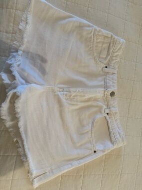 Zara White Frayed Hem Denim Cutoff Shorts size 8
